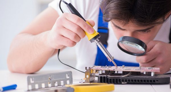 Reparații plăci electronice